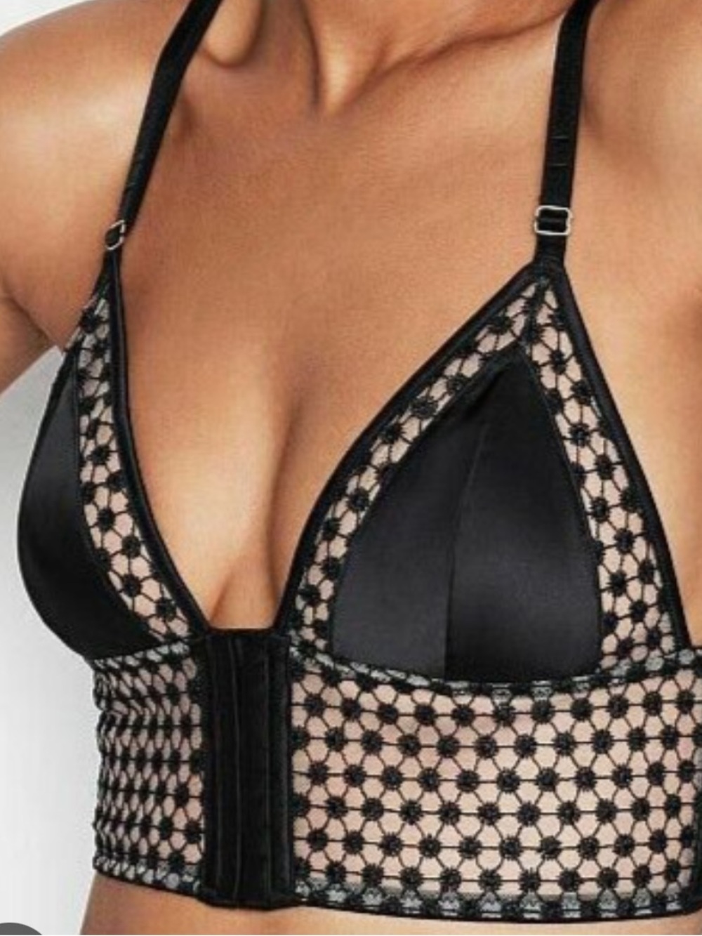 VS Luxe Long Line Starburst Front Clasp Strappy Bralette